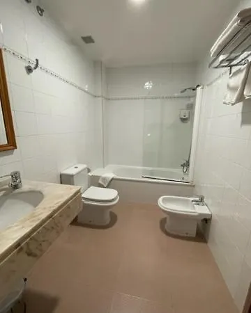 Albergue O Cruceiro Caldas De Reis Exterior photo